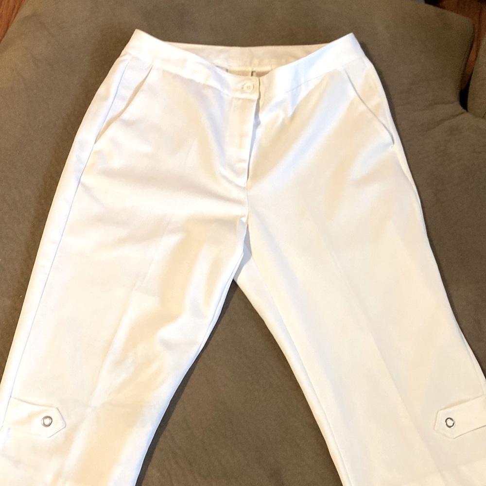 White walking short by EP Pro golf